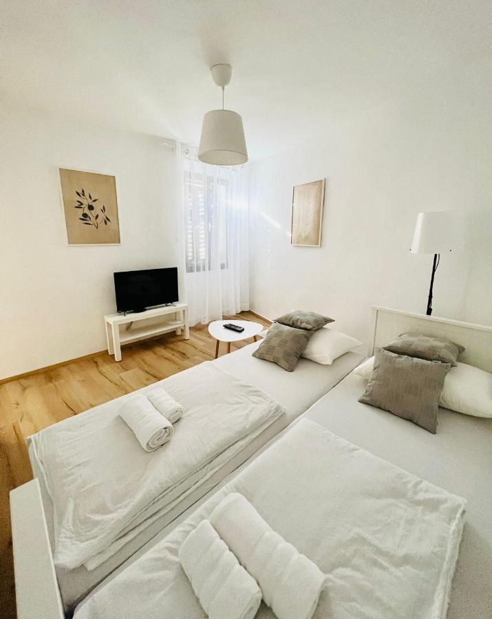 Sml Apartments 1 Ізола Екстер'єр фото